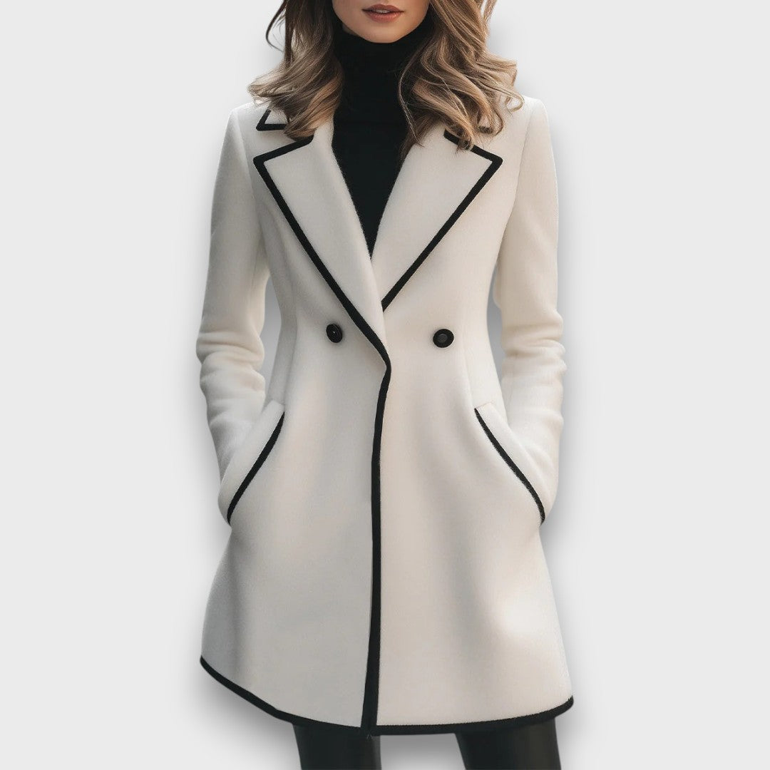 Manteau Blanc à Bords Noirs