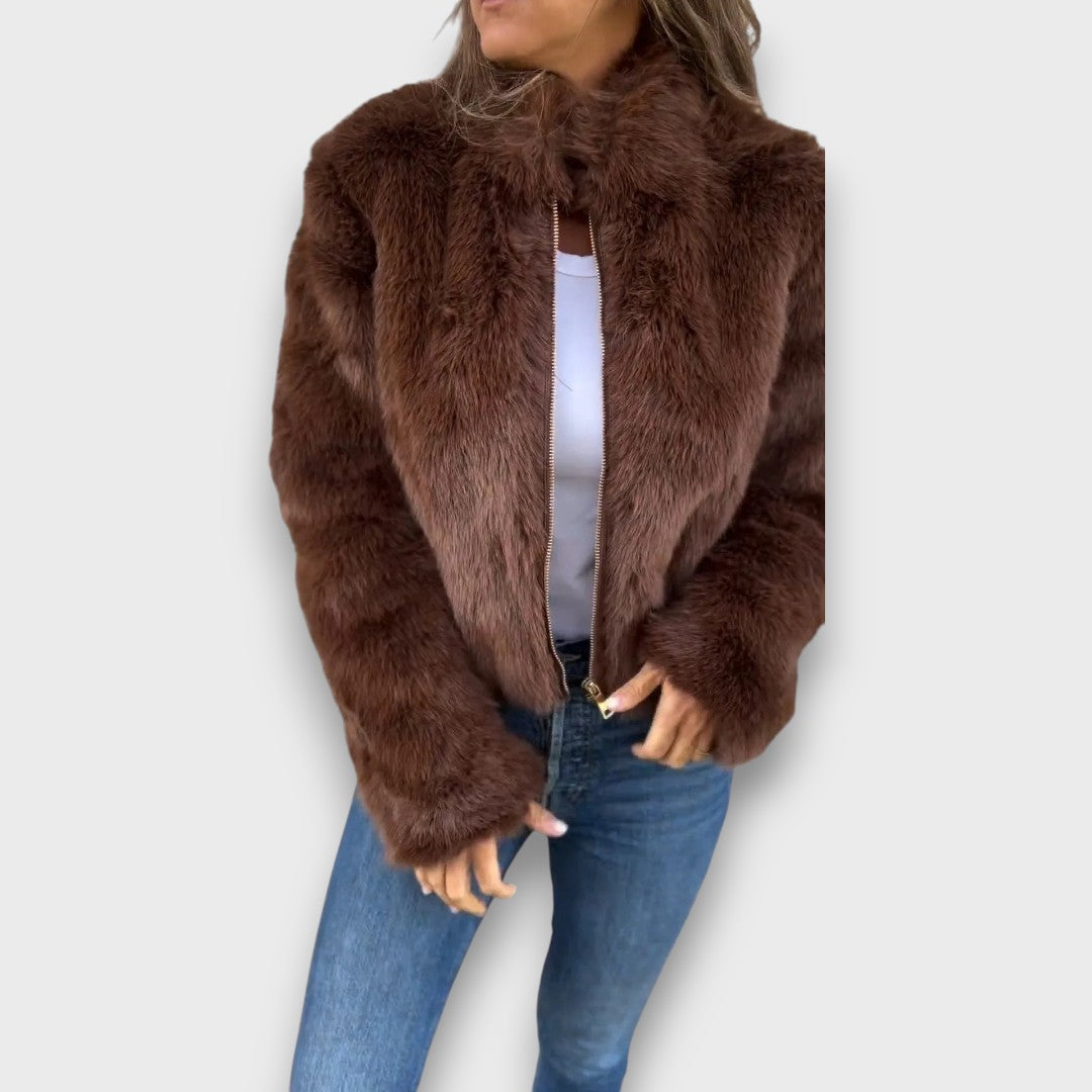 Veyla – Veste Élégante Courte